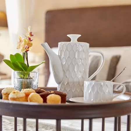 Ξενοδοχείο Limneon &