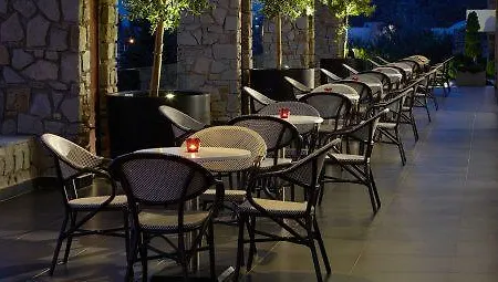 Limneon & Hotel Kastoria