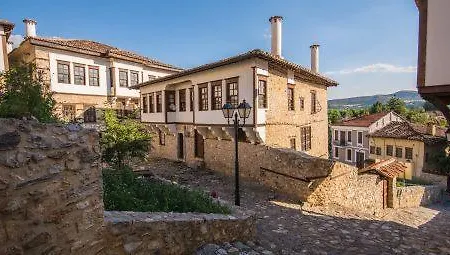 Limneon & Kastoria