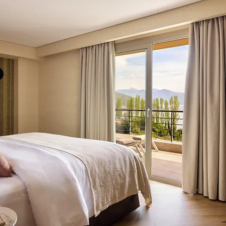 Limneon & Hotel 5*