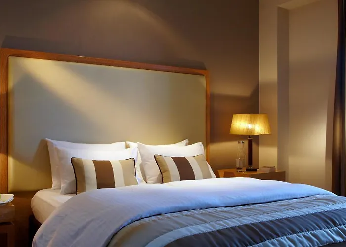 Limneon & Hotell Kastoria