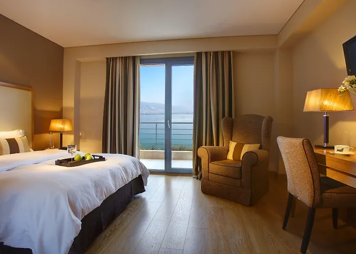 Limneon & Ξενοδοχείο Καστοριά