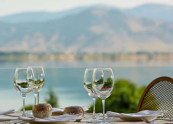 Ξενοδοχείο Limneon & 5*